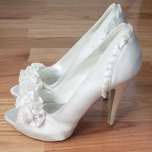 NEW  WEDDING SHOES